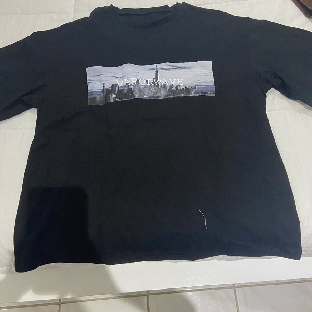Black t-shirt